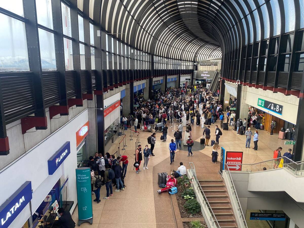 Gobierno buscará “soluciones creativas” para segunda pista del José María Córdova