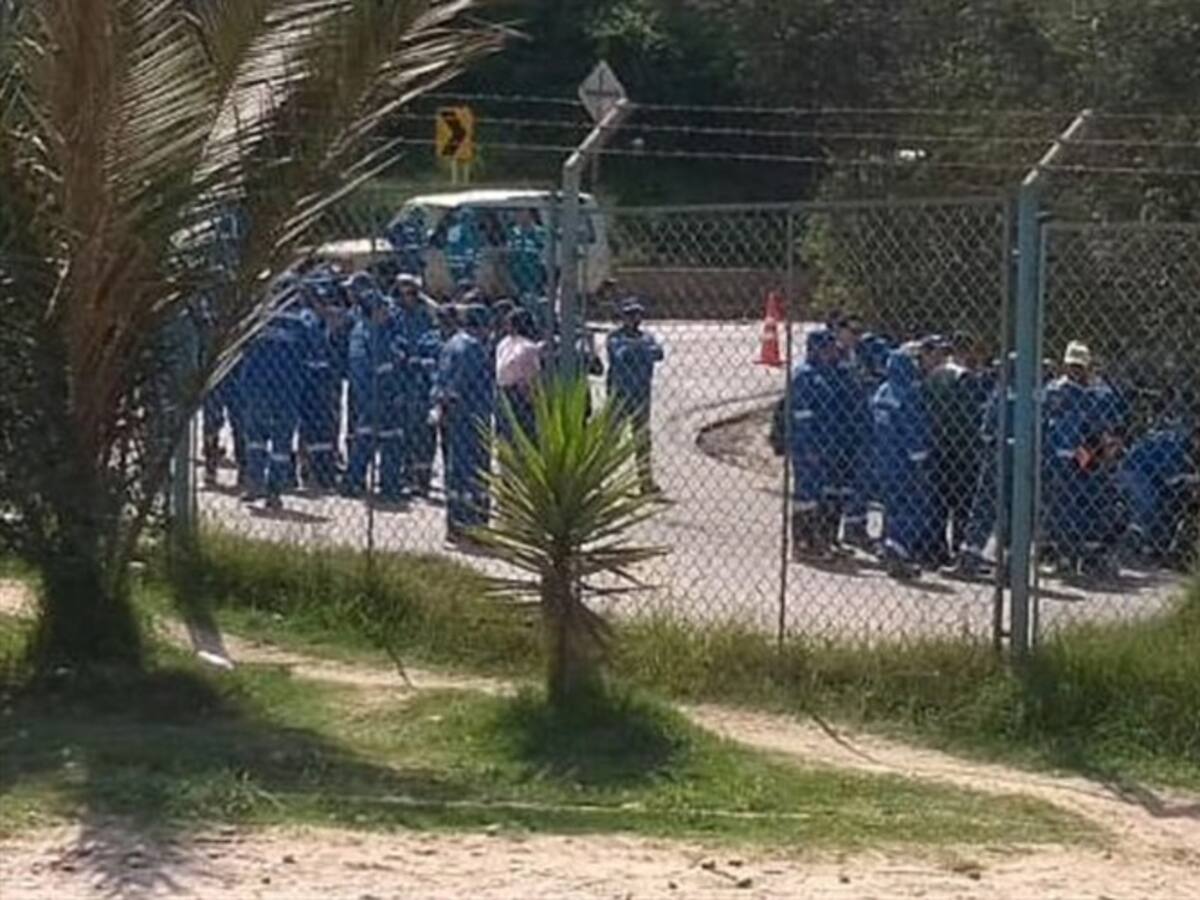 Paro de funcionarios de Doña Juana pondría en riesgo su operación