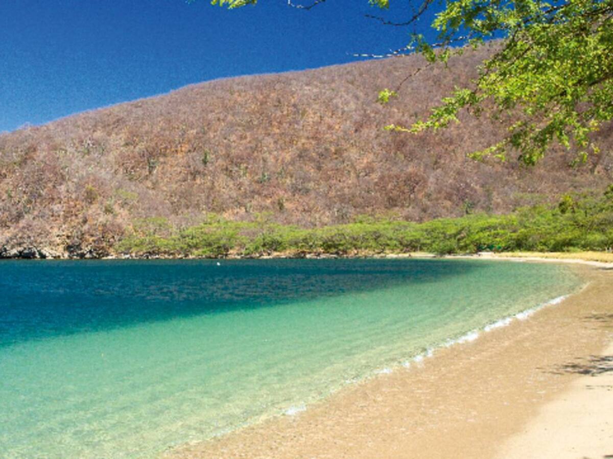 Turista denuncia que le robaron $7 millones en Bahía Concha en Santa Marta