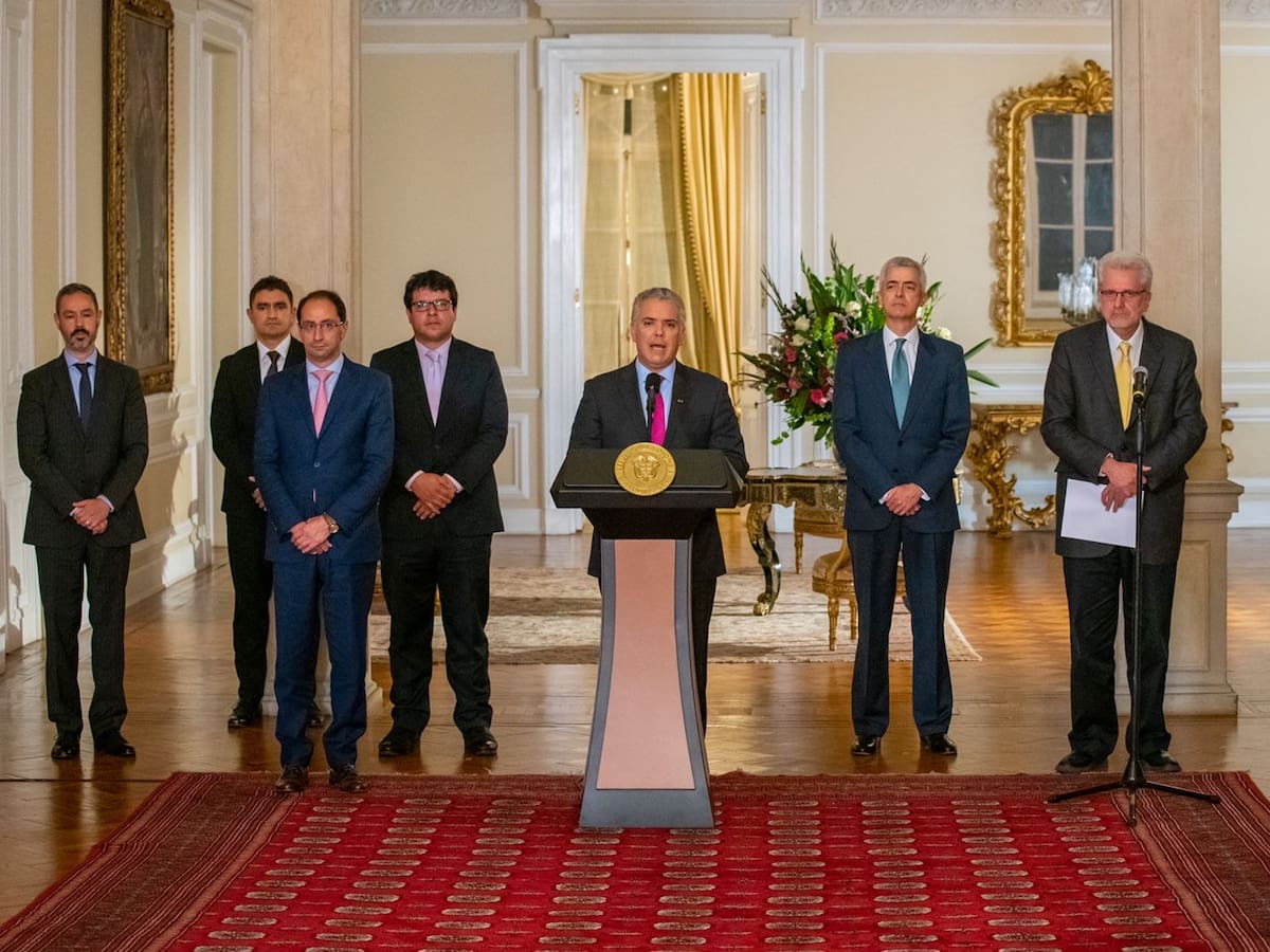 Gobierno anuncia inversión de fondos de pensión por $4,5 billones para proyectos de infraestructura en el país