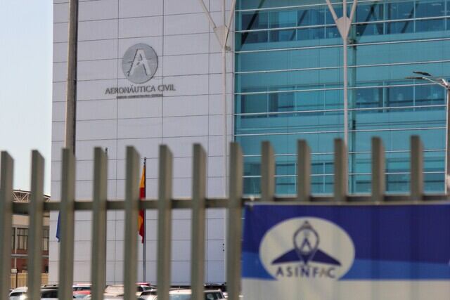 CNSC publicó vacantes en Aeronáutica Civil y pagan hasta 8 millones: cómo inscribirse. Aeronáutica Civil. Foto: Colprensa - Alvaro Tavera