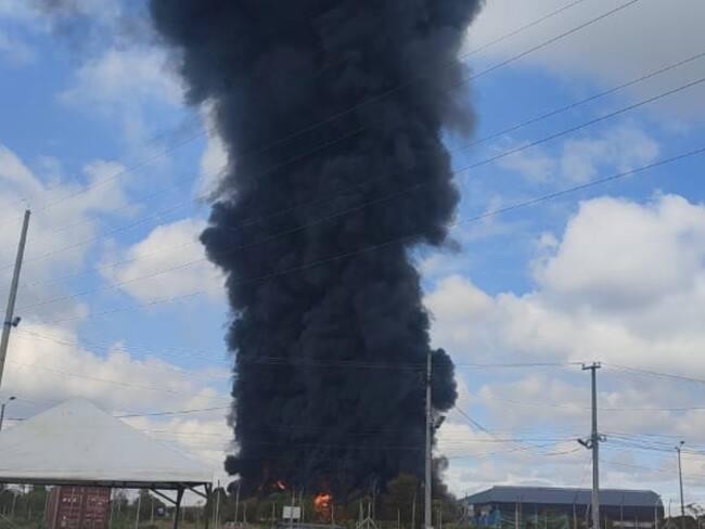 Incendio en Bogotá. Foto: Redacción W Radio.