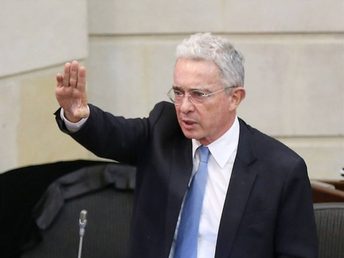 Contradicciones de testigos: la difícil tarea de la Corte Suprema en caso Uribe
