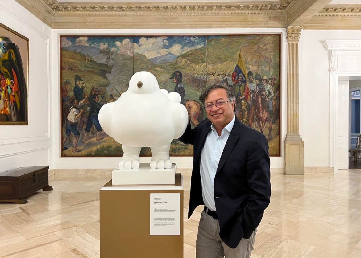 Paloma de la paz en la Casa de Nariño. Foto: Twitter @petrogustavo