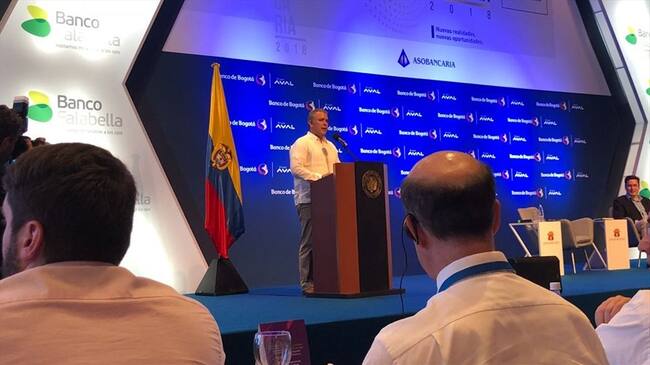 Duque propone “reducir las cargas que impiden la generación de empleo”. Foto: La Wcon Julio Sánchez Cristo