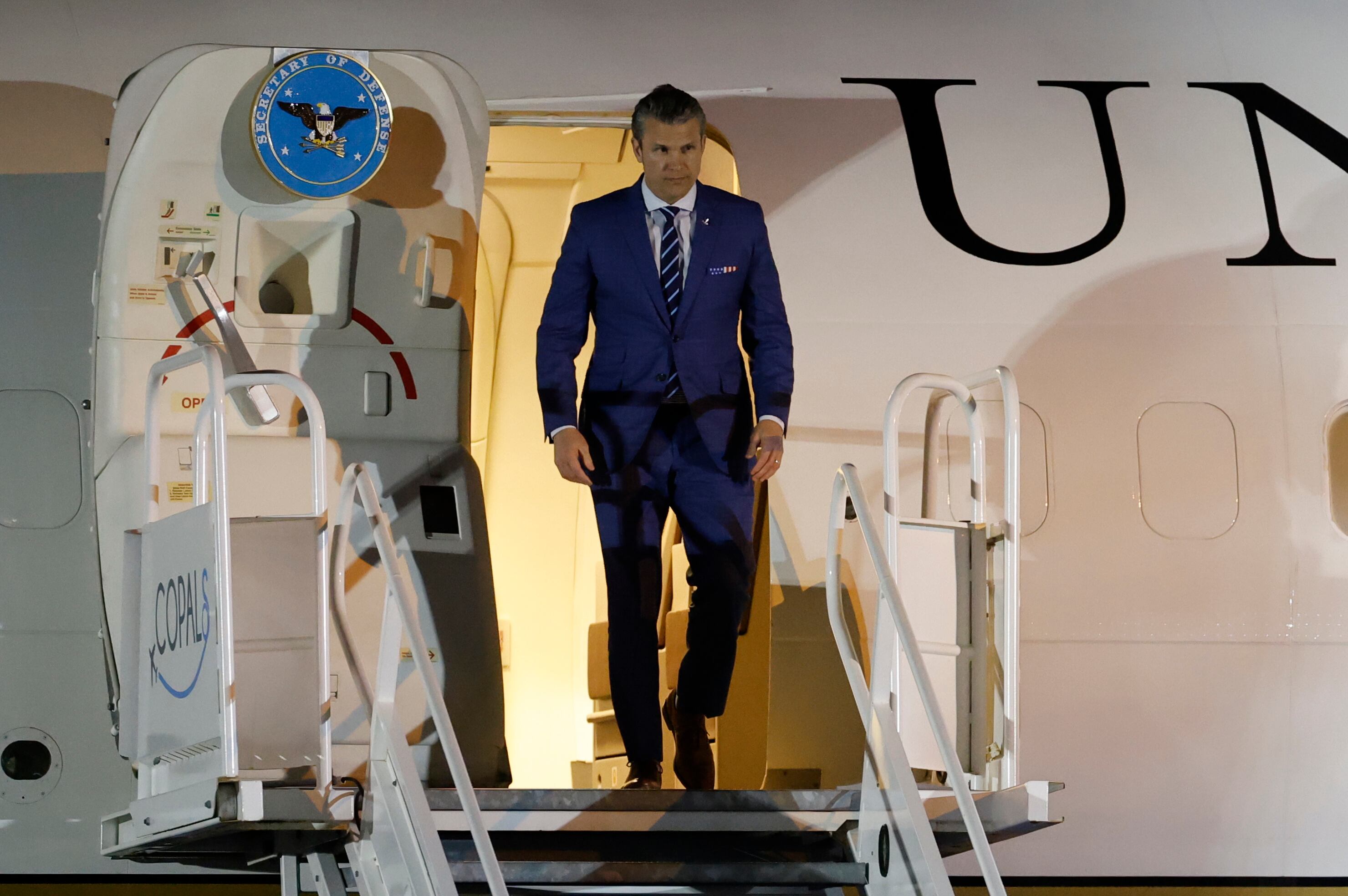 Pete Hegseth llegando a Panamá. FOTO: EFE/ Bienvenido Velasco