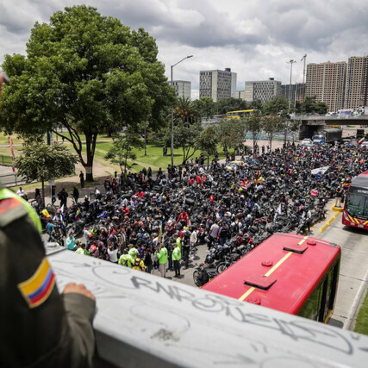 Más de 360.000 usuarios de TransMilenio se vieron afectados por marcha de moteros este martes