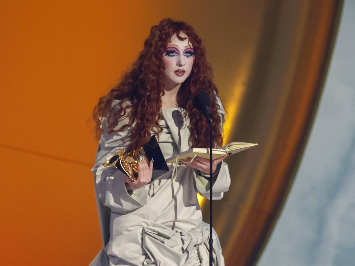 Chappell Roan le exige a la industria musical dignidad con artistas emergentes, tras ganar el Grammy