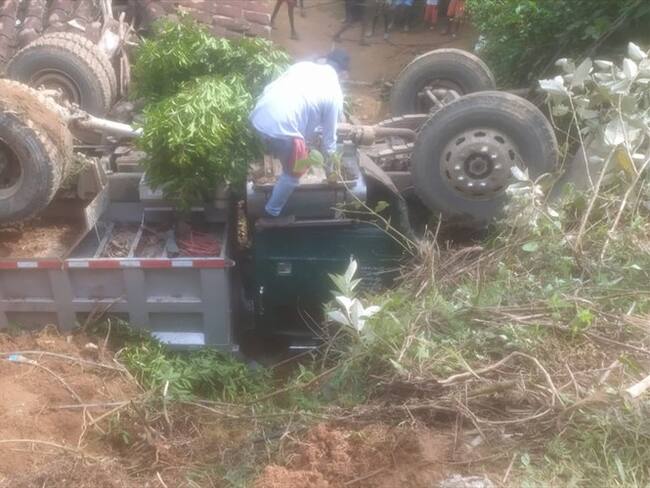 Habitantes de la zona auxiliaron a las personas que resultaron lesionadas . Foto: Cortesía