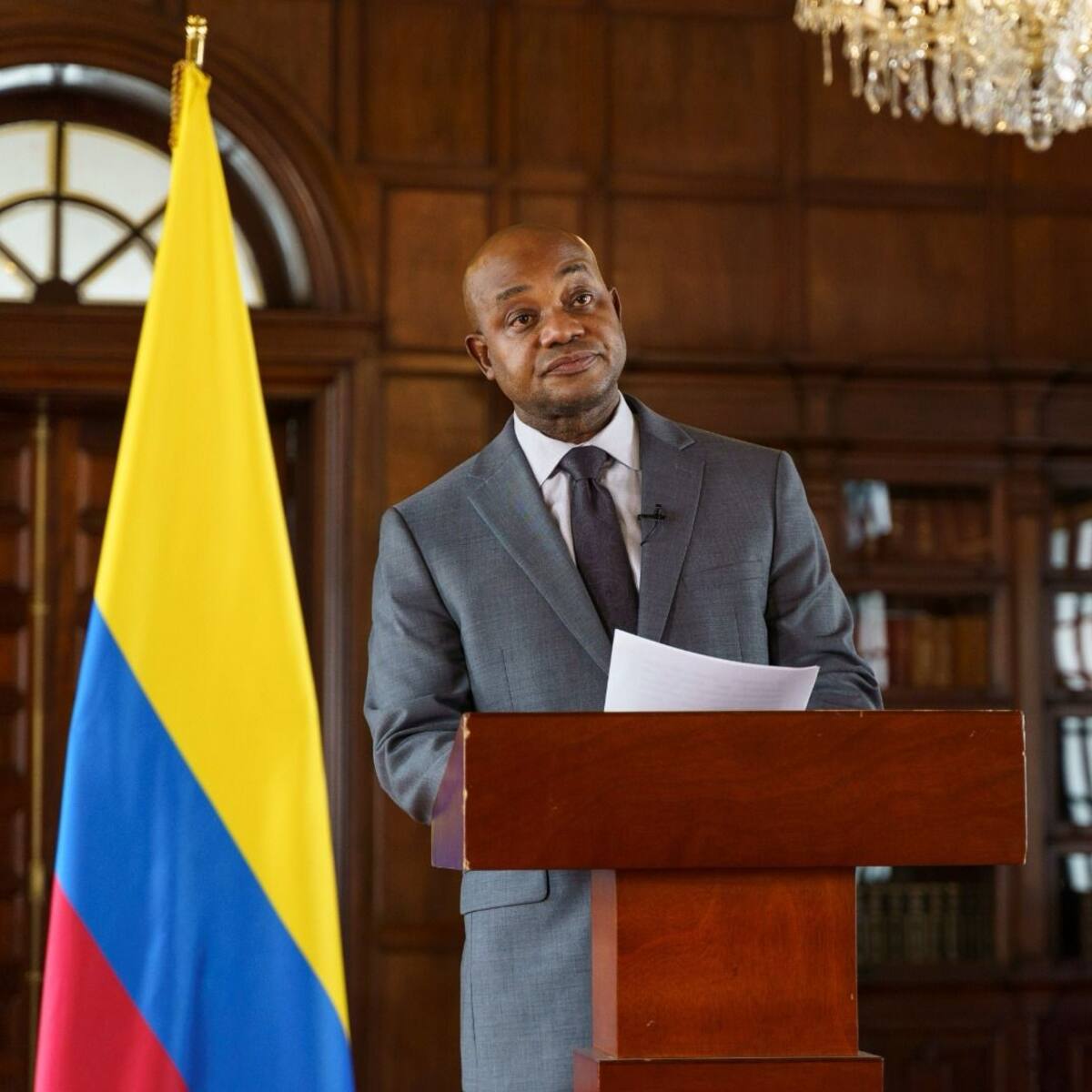 Demandan nombramiento de Luis Gilberto Murillo como canciller (e)