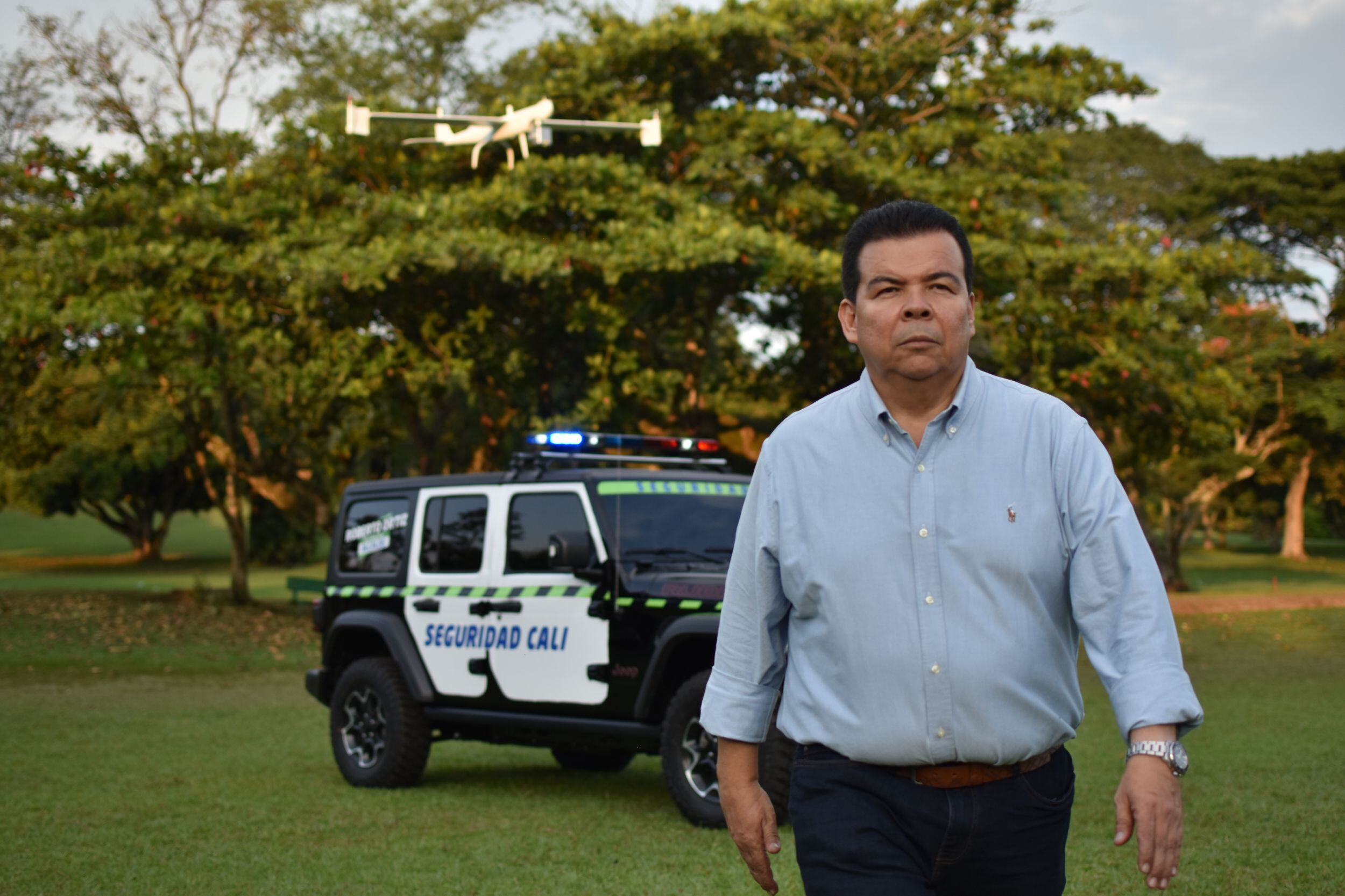 En Cali fueron instalados más de 50 pasacalles contra la campaña política del candidato a la alcaldía Roberto "El Chontico" Ortiz. Foto: Cortesía. 