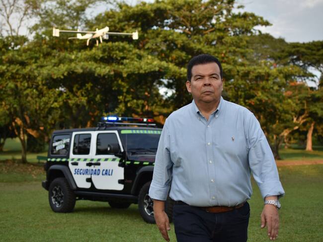 En Cali fueron instalados más de 50 pasacalles contra la campaña política del candidato a la alcaldía Roberto "El Chontico" Ortiz. Foto: Cortesía.