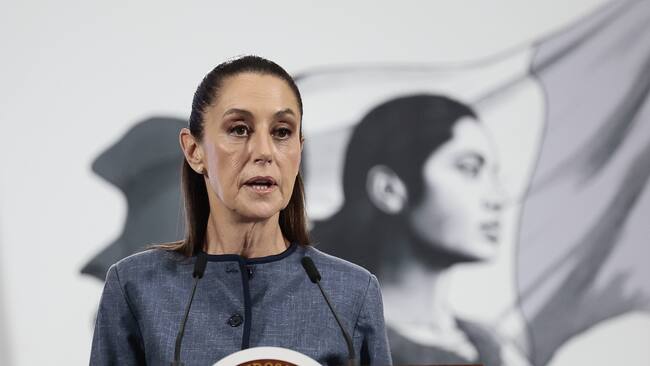 MEX4707. CIUDAD DE MÉXICO (MÉXICO), 09/06/2025.- La presidenta de México, Claudia Sheinbaum, participa este lunes durante una rueda de prensa en Palacio Nacional de la Ciudad de México (México). EFE/ José Méndez
