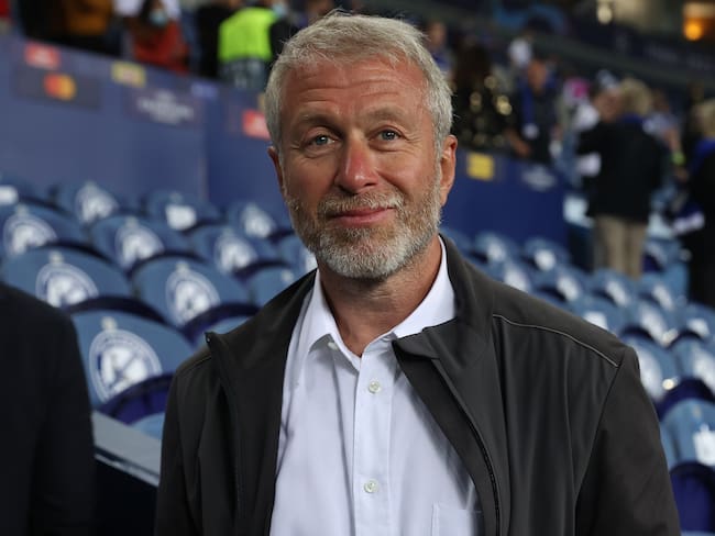 Foto de referencia de Roman Abramovich, oligarca ruso sancionado por Reino Unido y Canadá. (Photo by Alexander Hassenstein - UEFA/UEFA via Getty Images)