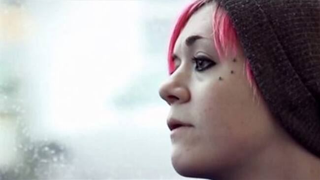 Lepht hace parte de una comunidad que empezó a crecer recientemente de biohackers. Foto: BBC Mundo.