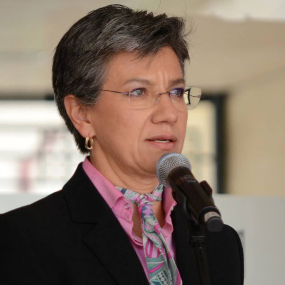 Investigarán a Claudia López por presunta omisión frente a hacinamiento en URI