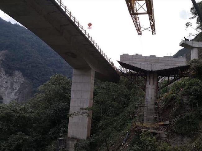 Construcción del puente La Pala iba en un 65% de avance: ingeniero William Valencia