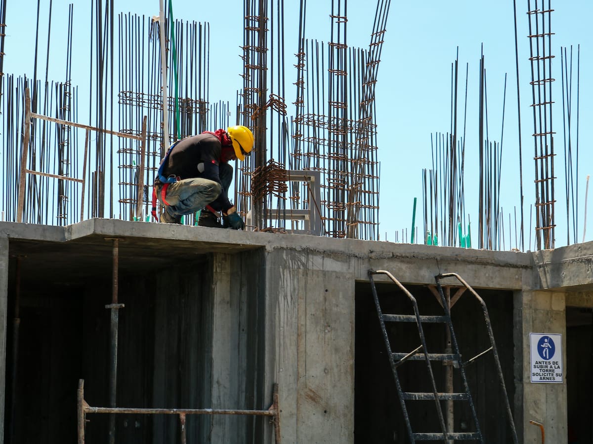 Arrancó viaducto en la vía Barranquilla–Santa Marta, afectada por la erosión costera