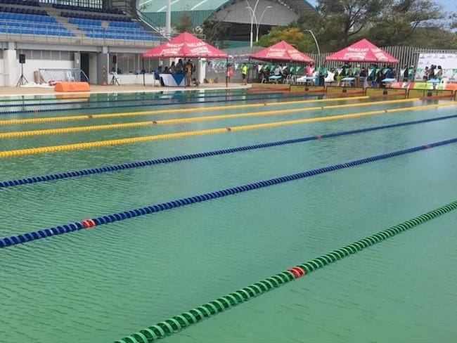 Deportistas denuncian afectaciones de salud por entrar a piscina en Santa Marta