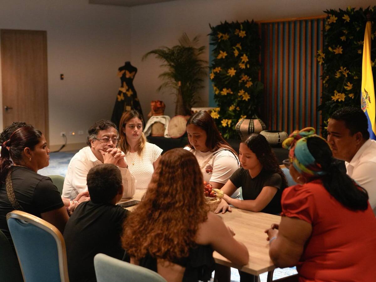 Petro se reunió en Santa Marta con familia de colombiano muerto tras ataque de EE.UU. en mar Caribe