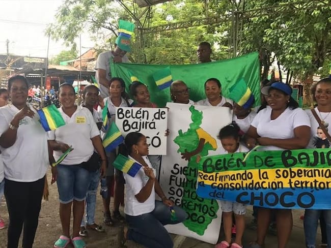 Chocoanos se tomaron el lugar donde la Asamblea de Antioquia sesionará en Belén de Bajirá. Foto: Cortesía/ Henry Chaverra.