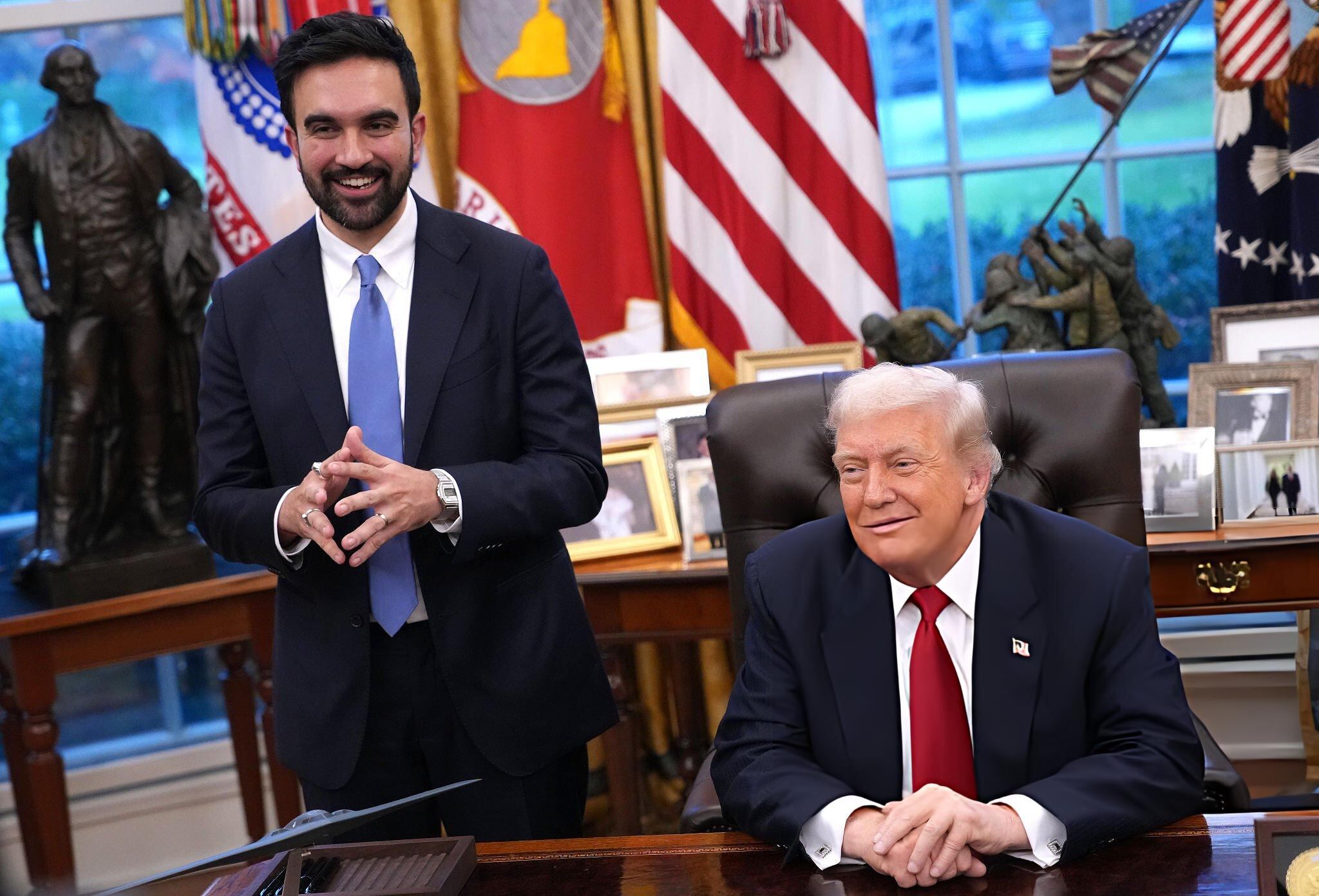 El presidente Donald Trump se reúne con el alcalde de Nueva York, Zohran Mamdani, en el Despacho Oval de la Casa Blanca el 21 de noviembre de 2025. FOTO: Andrew Harnik/Getty Images