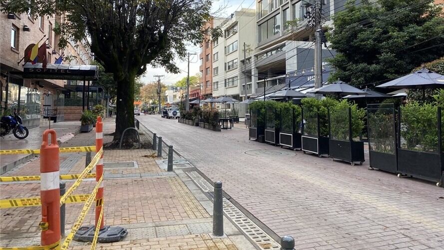 Obras en la 'Zona Rosa' de Bogotá. Foto: Twitter: @UMVbogota