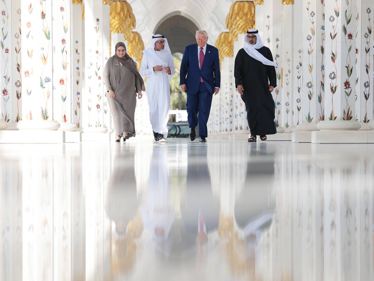 Trump llegó a Emiratos Árabes Unidos, la última parada de su gira por Oriente Medio