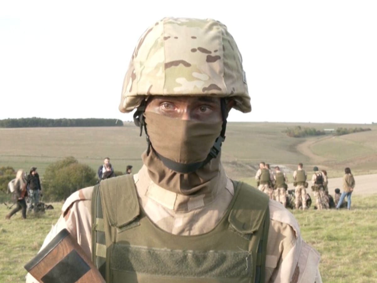 Soldados ucranianos se preparan para ir a la guerra en bases militares de Inglaterra