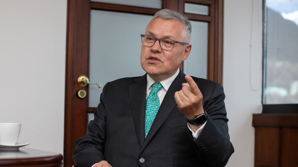Estado no debe controlar contenido de ningún medio de comunicación: MinJusticia