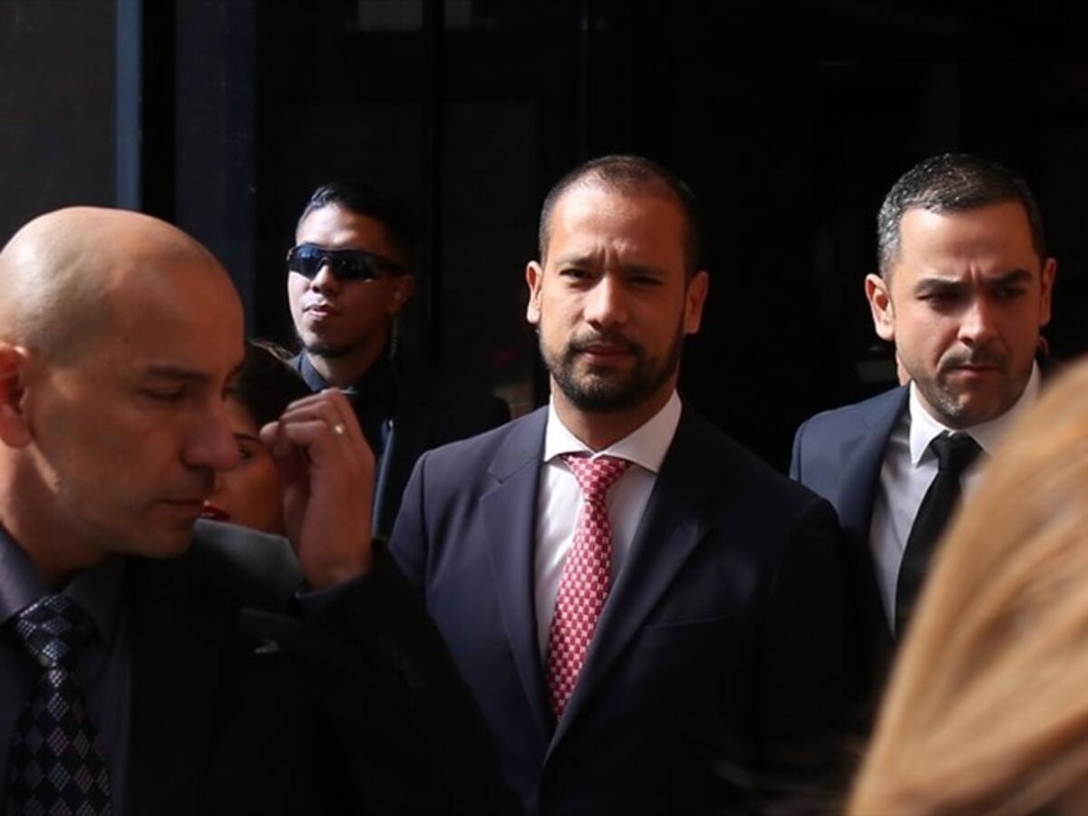 Abogado Diego Cadena seguirá privado de la libertad