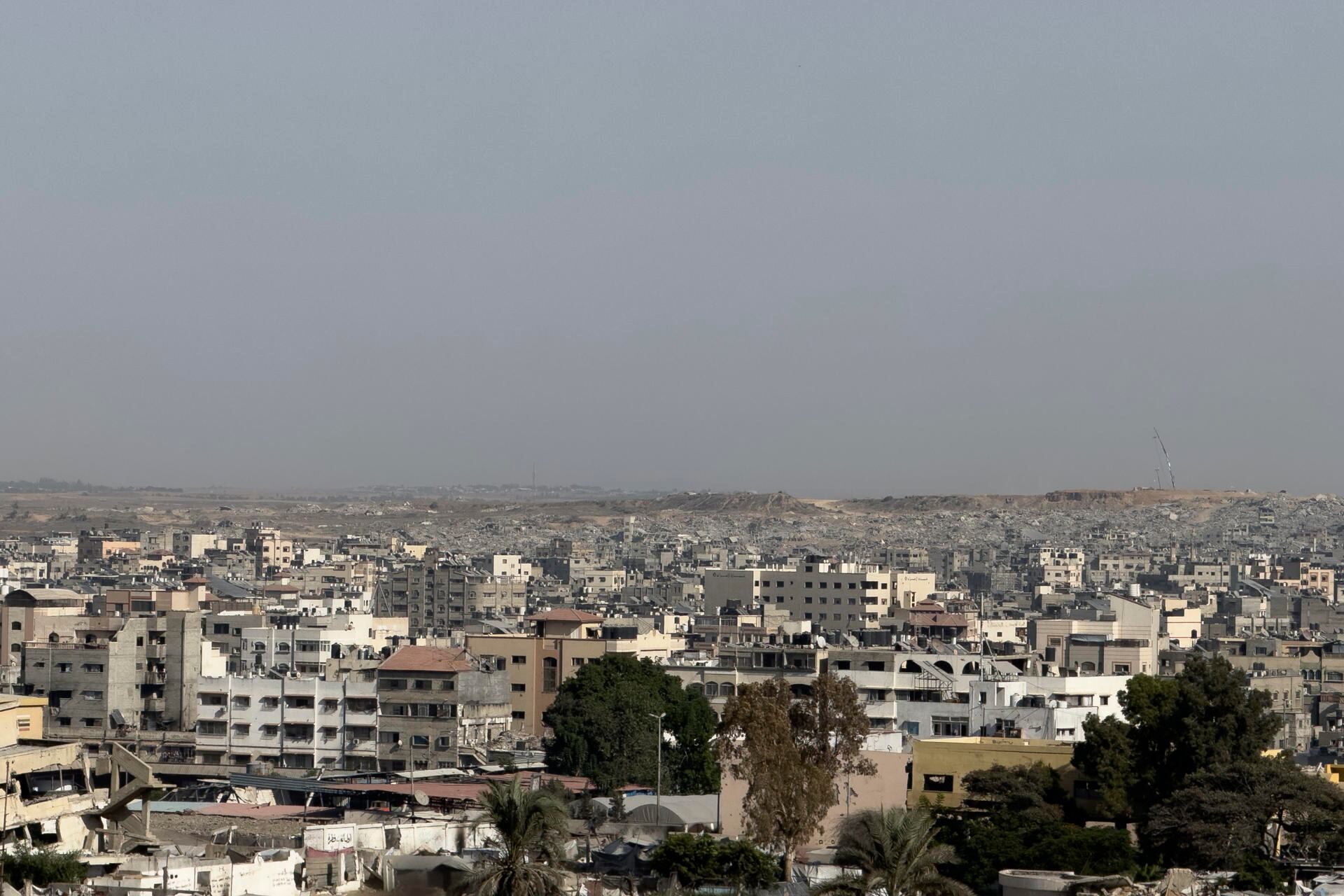 Sanidad gazatí reportó que Israel mató 61 palestinos y dejó 220 heridos en nuevos ataques. EFE/Ahmad Awad