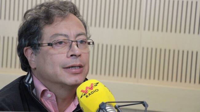 Petro señala a la Corte de querer evitar que llegue a la Presidencia. Foto: La Wcon Julio Sánchez Cristo