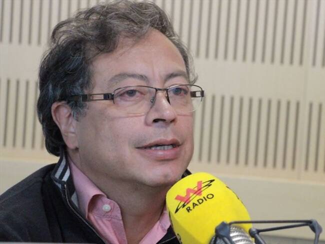 Petro señala a la Corte de querer evitar que llegue a la Presidencia. Foto: La Wcon Julio Sánchez Cristo