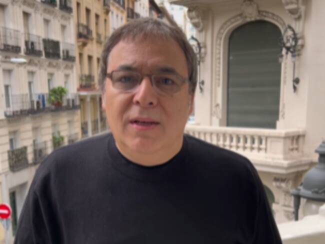 “Hay que aprender a ‘des-idealizar’ la felicidad”: escritor y psicoanalista Gabriel Rolón