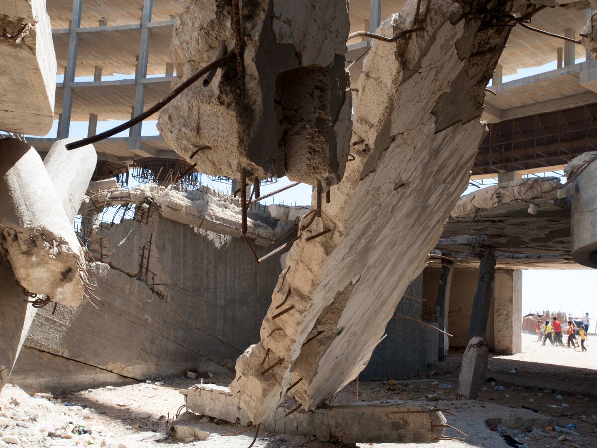 Al menos 18 muertos dejó el bombardeo israelí contra escuela en el centro de Gaza