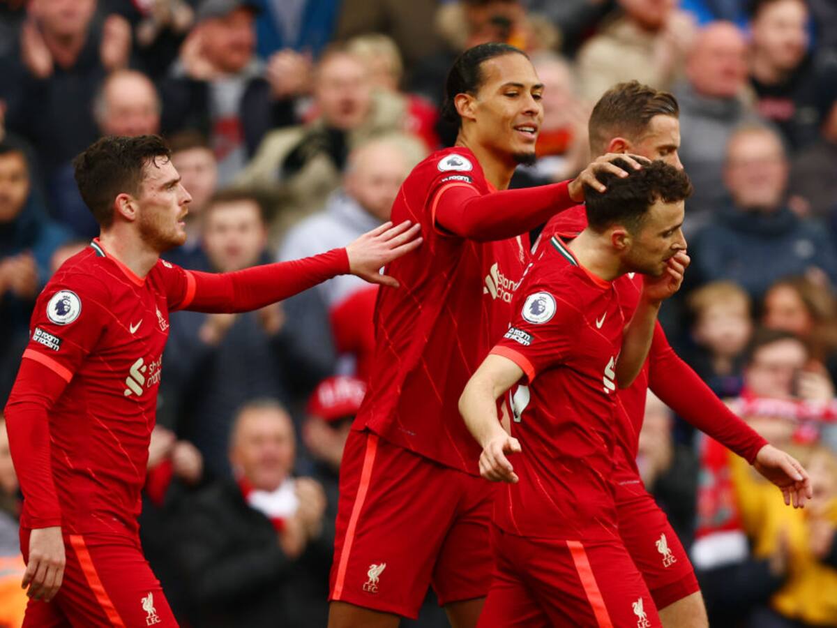 El Liverpool, sin Luis Díaz, ganó y el Manchester City no cedió el liderato