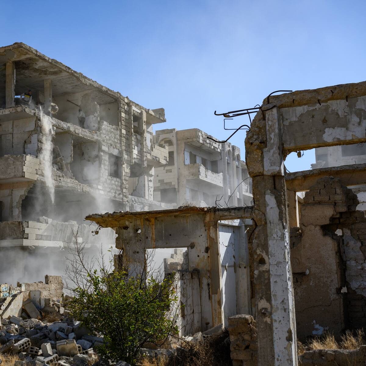 Israel volvió a bombardear a las afueras de Damasco tras la muerte de seis soldados