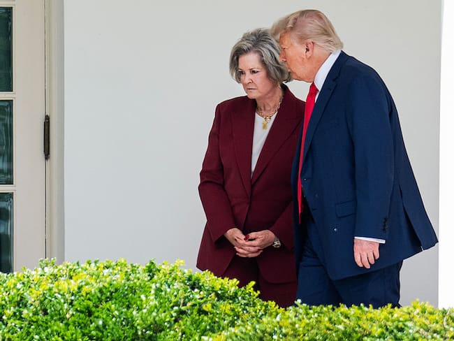 Susie Wiles y Donald Trump. (Tom Williams/CQ-Roll Call, Inc via Getty Images)