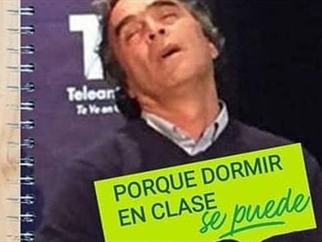 Ni los cuadernos se salvan de los memes . Foto: Facebook