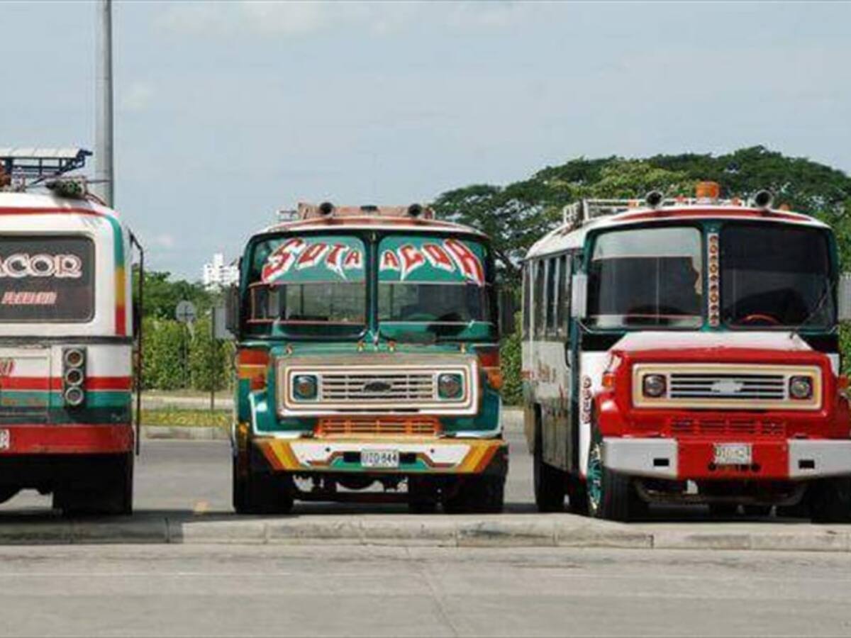 Buses intermunicipales en Córdoba serán escoltados con el Ejército y la Policía