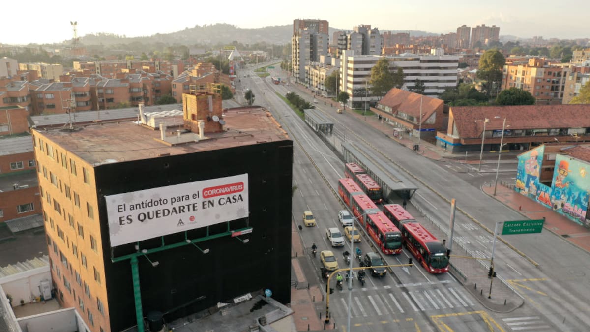 Alcaldía de Bogotá anunció que avisos publicitarios de hasta 8 metros cuadrados ya no necesitan registro