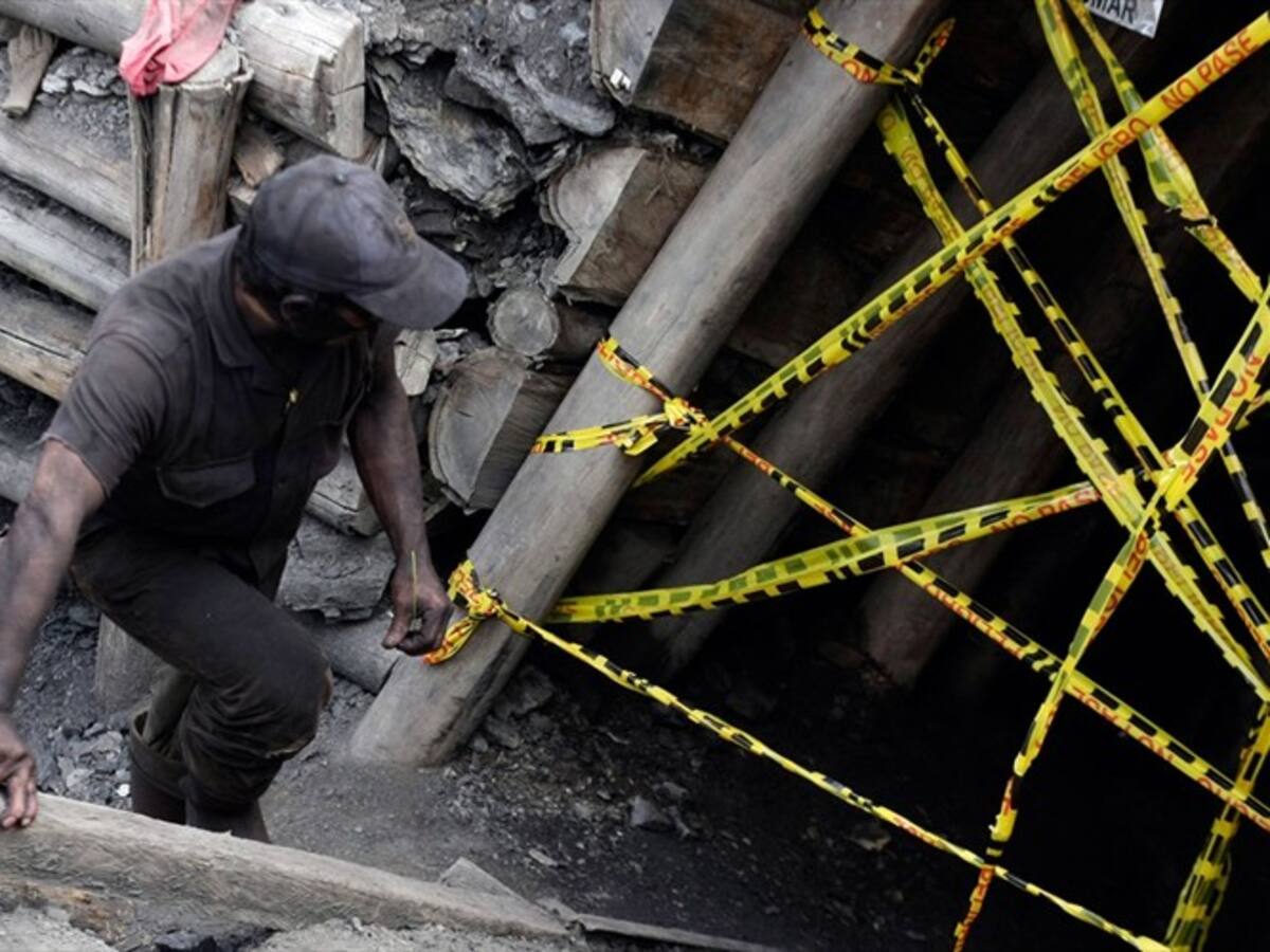 Muere minero por derrumbe al interior de un socavón en Buenaventura