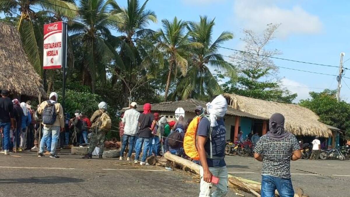 Mineros se toman nuevamente el puente San Jorge, en La Apartada, Córdoba