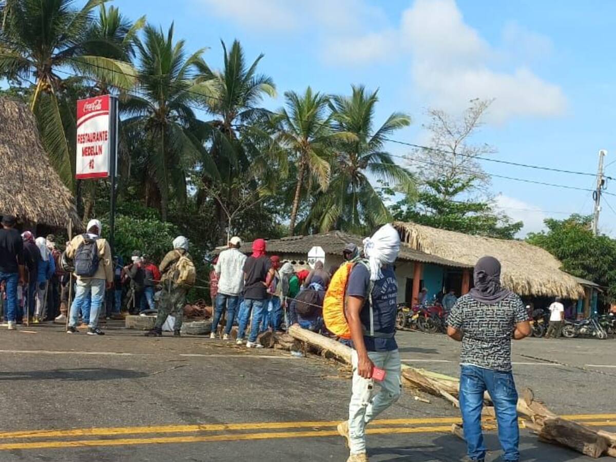 Mineros se toman nuevamente el puente San Jorge, en La Apartada, Córdoba