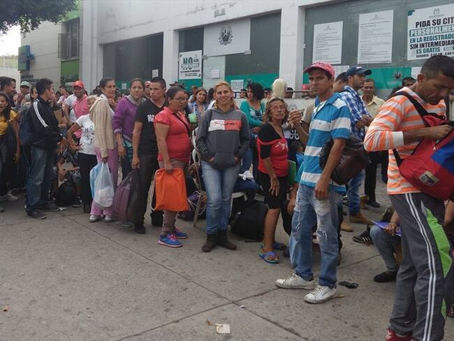 Traumatismo en Registradurías de Cúcuta y Villa del Rosario por presencia de venezolanos. Foto: Audrey Carrillo