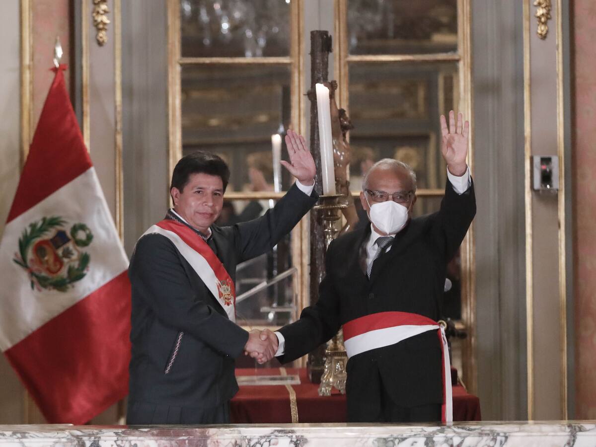 El presidente del Consejo de Ministros de Perú renunció al cargo