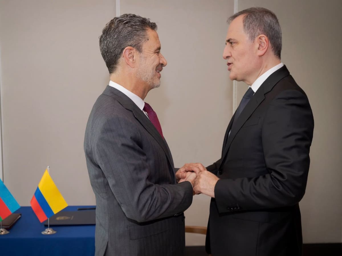 Colombia y Azerbaiyán firmaron acuerdo de exención recíproca de visa