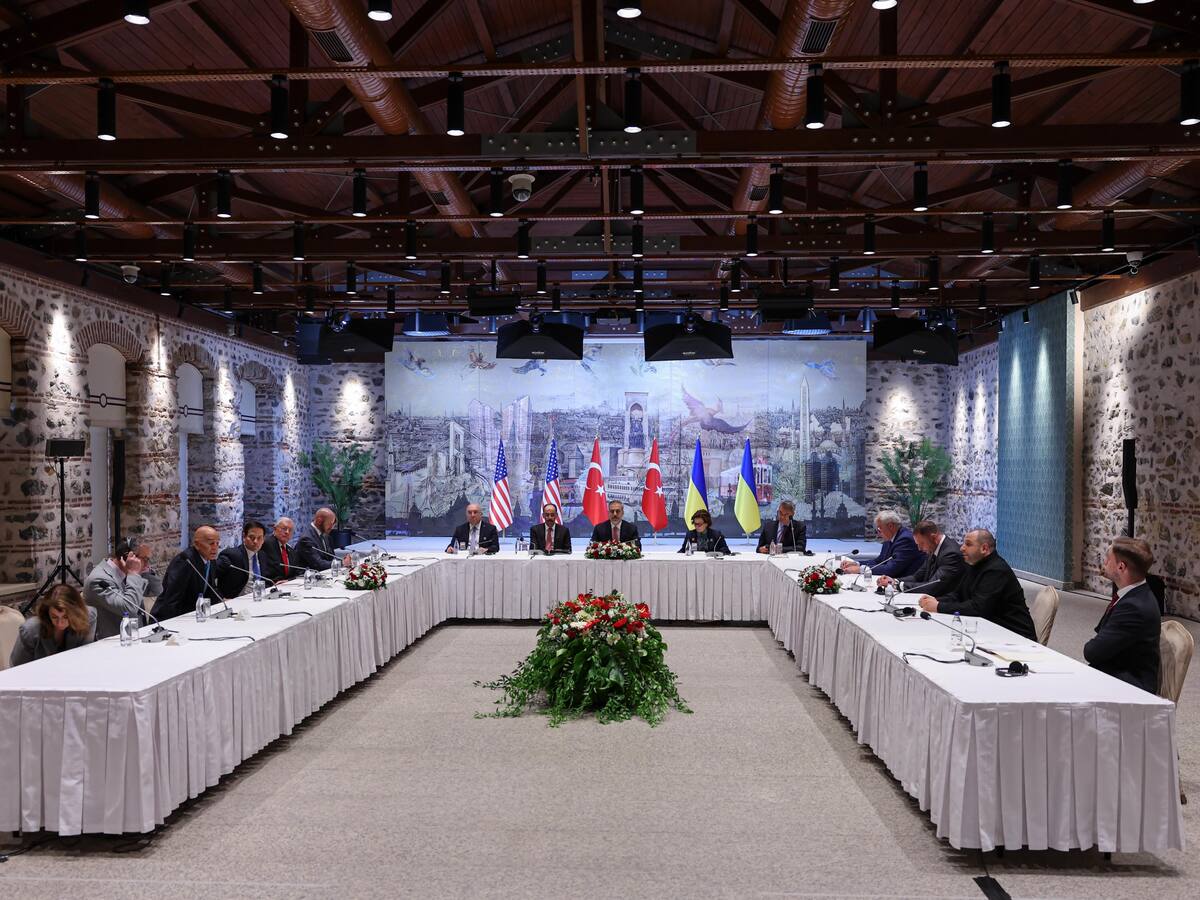 Rusia anunció acuerdo con Ucrania para estudiar el alto el fuego y una cumbre Putin-Zelenski