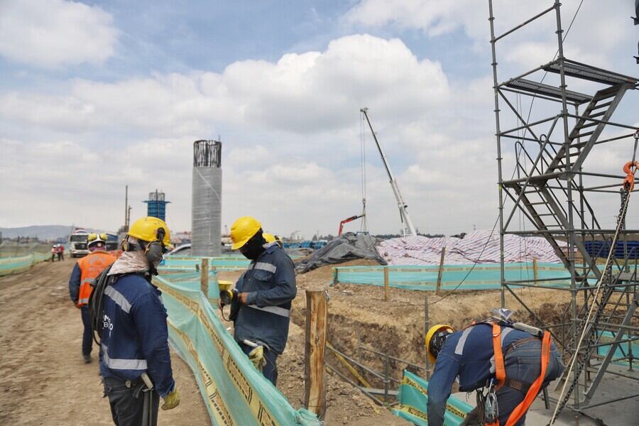 Algunas de las ofertas son para auxiliar de obra y auxiliar de tráfico. Foto: Colprensa.